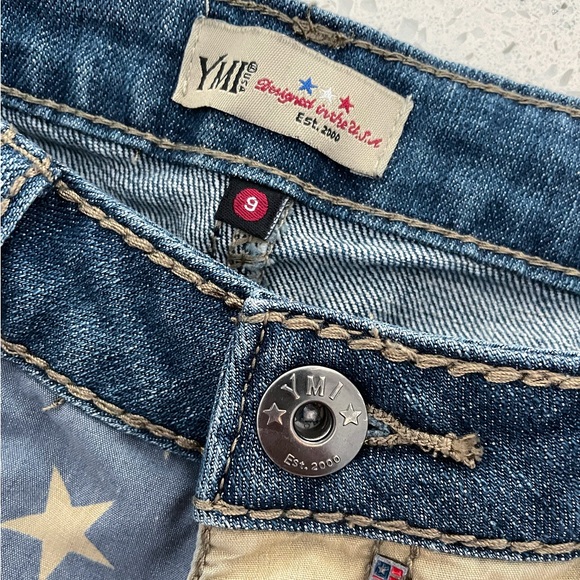 YMI Patriotic Stars & Stripes Denim Shorts Size 9 / Women’s M - Picture 3 of 6
